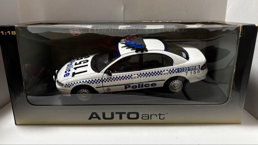 超希少 オートアート 1/18 ホールデン コモドア VT パトカー 17年モノ