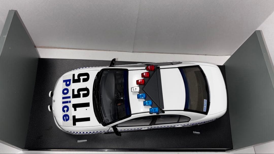 超希少 オートアート 1/18 ホールデン コモドア VT パトカー 17年モノ