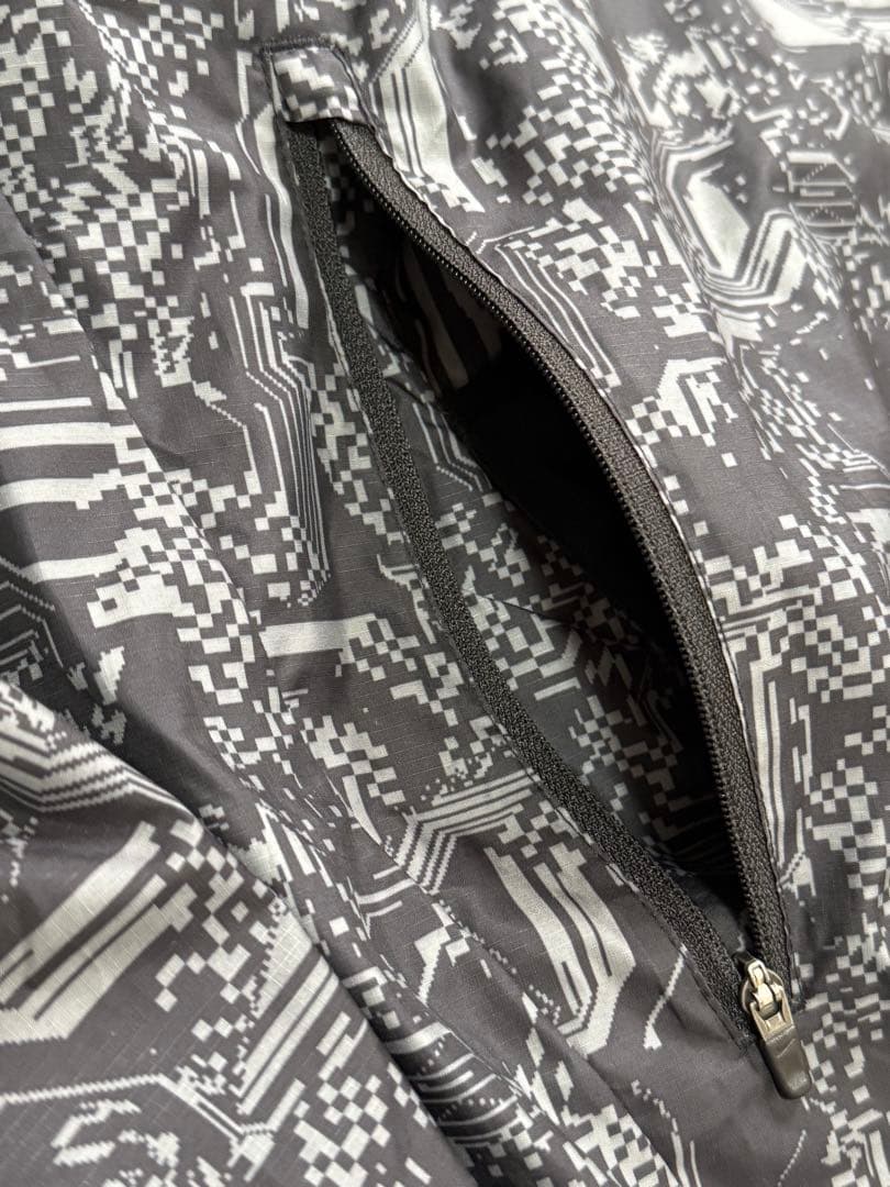 ナイキ シールドレーサーNIKE ナイロンパーカー ランニング L