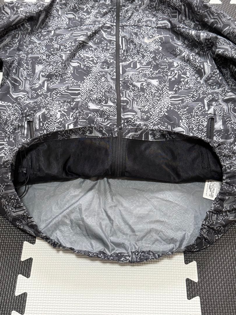 ナイキ シールドレーサーNIKE ナイロンパーカー ランニング L