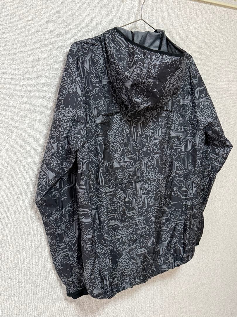 ナイキ シールドレーサーNIKE ナイロンパーカー ランニング L