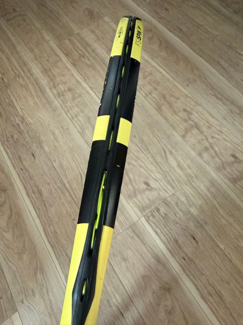 Babolat ピュアアエロプラス2019　2本セット