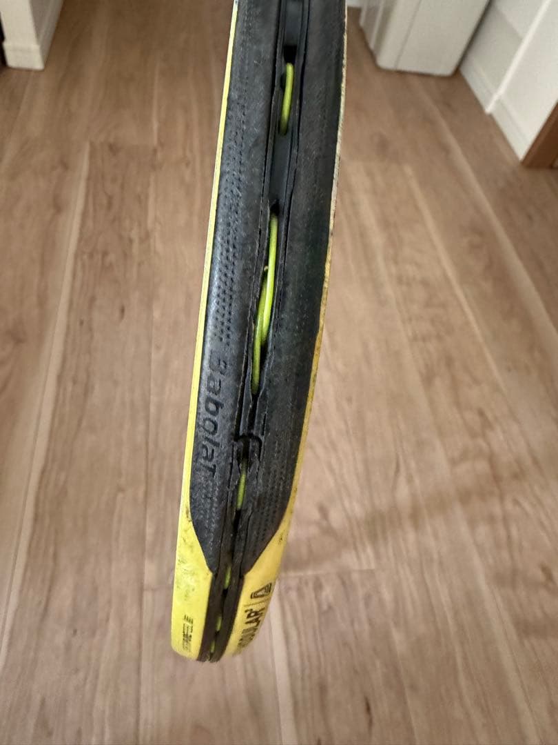 Babolat ピュアアエロプラス2019　2本セット