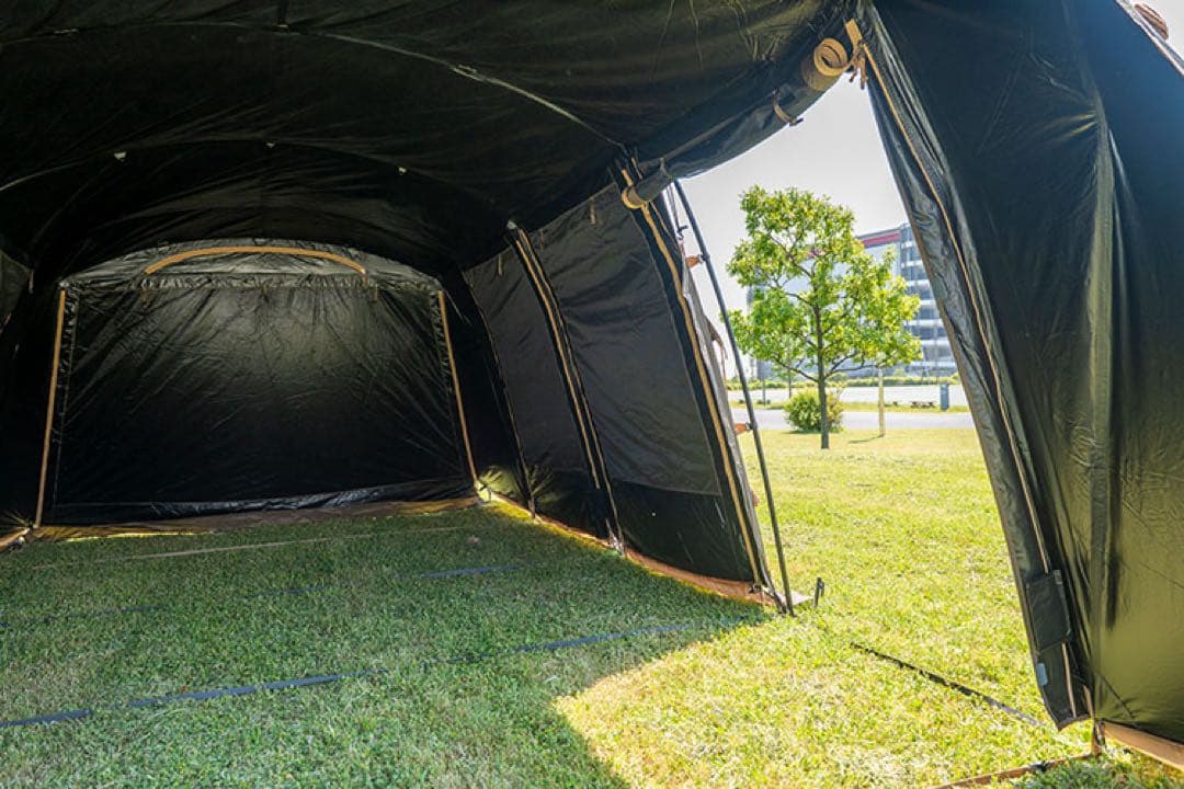 定価15万　タラスブルバ　グラムキャタピラー2ルーム　シェルター　テント