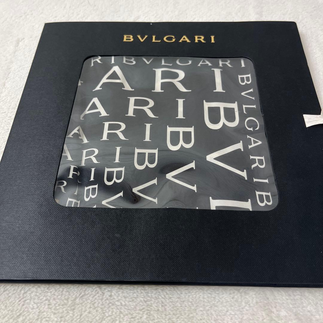 ●未使用品　ブルガリ　大判　ストール　スカーフ　ロゴマニア　シルク　イタリア製