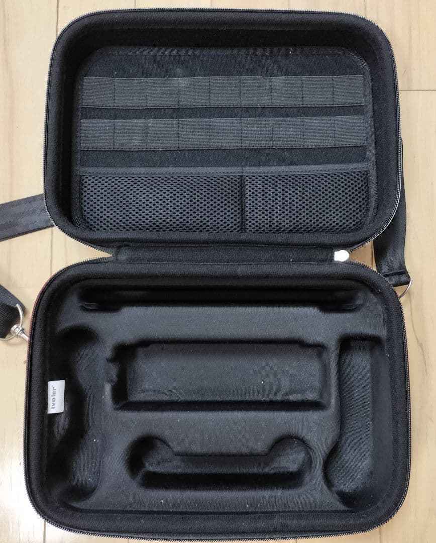 Switch本体 付属品セット 持ち運び用ケース付〈Joy-Con交換済み〉