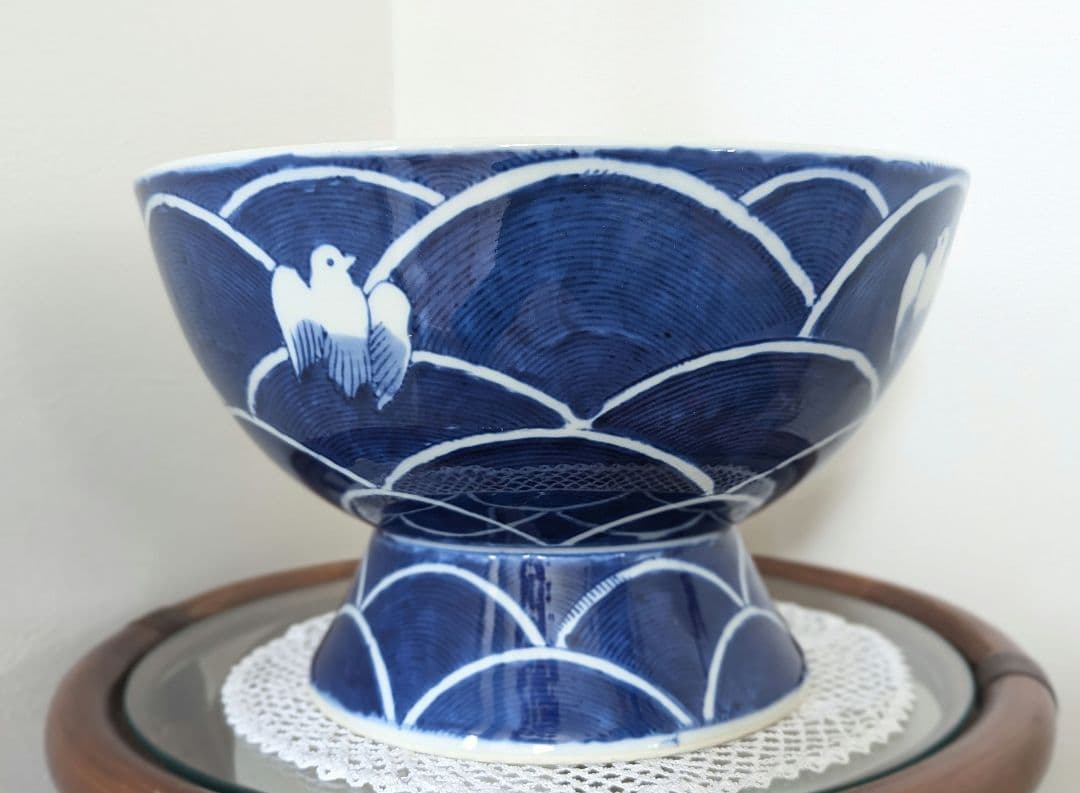 骨董　染付　波に白兎　 大鉢　睡蓮鉢　Antiques