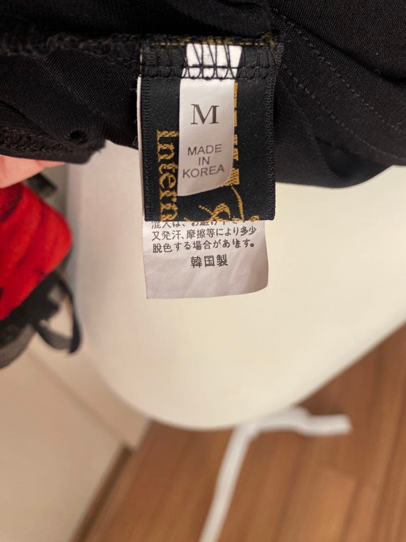 お値下げ　タカダンス・黒いフリル付きメッシュ袖トップス