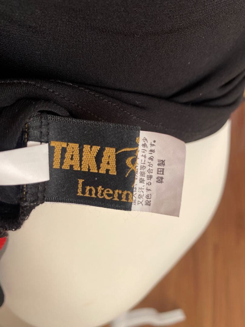 お値下げ　タカダンス・黒いフリル付きメッシュ袖トップス