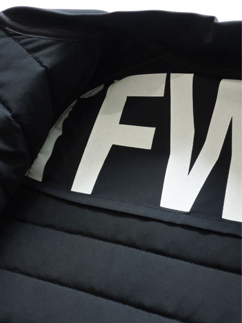 ZIP UP SHIELD WARMER –TFW49 junhashimoto