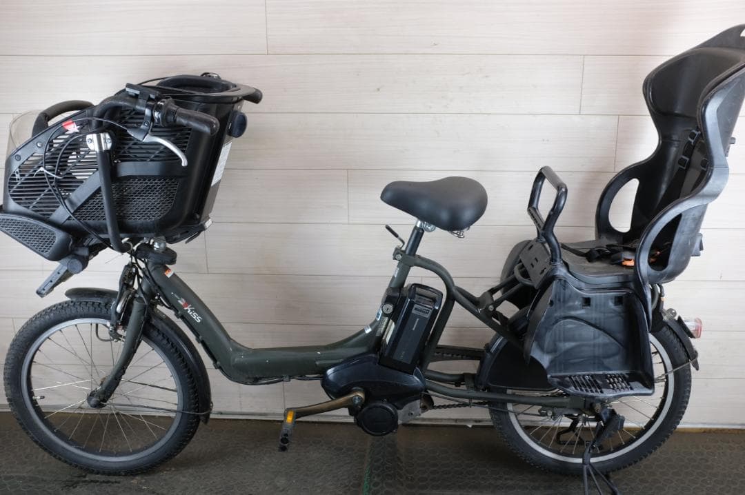 ヤマハ　PAS KISS　20インチ　3段　8.7Ah(3点灯）充電器あり