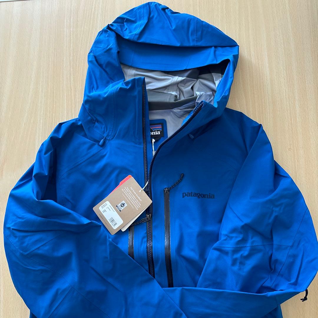 【新品】パタゴニア　ストームストライド ジャケット ウィメンズ M