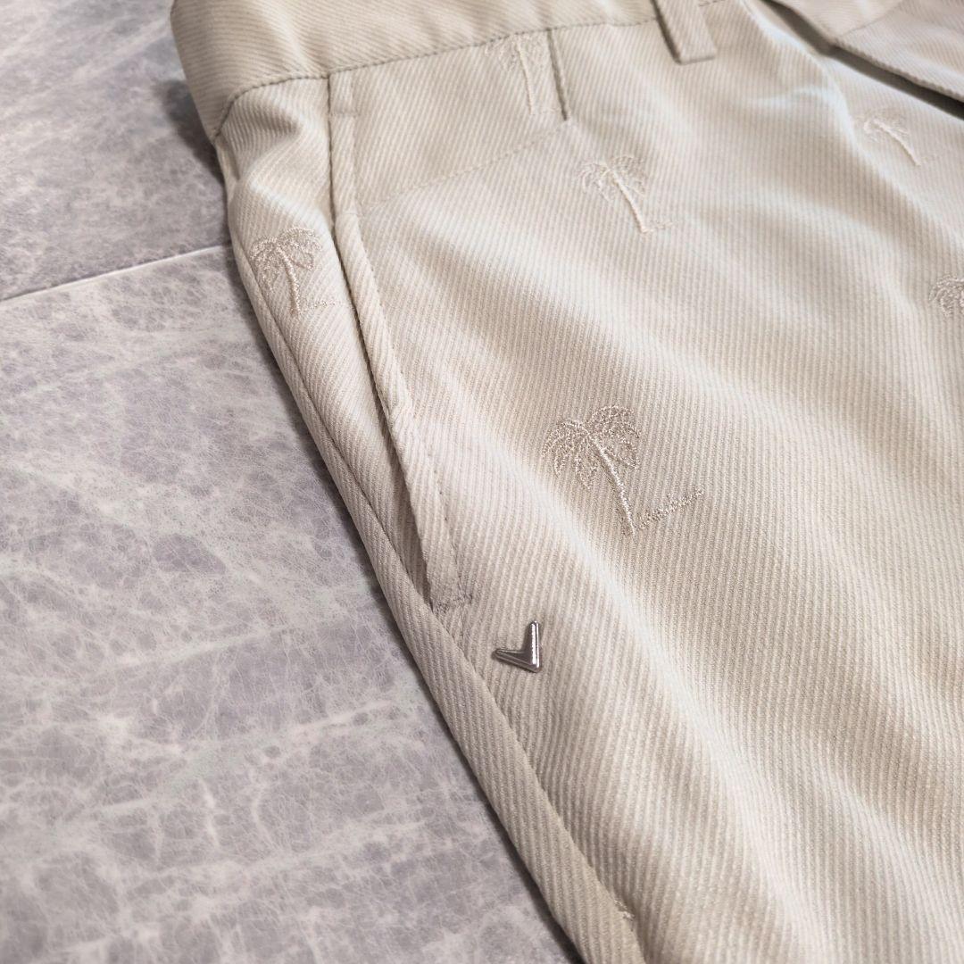 【未使用タグ付】キャロウェイ XL ゴルフパンツ 総柄 ヤシの木 刺繍