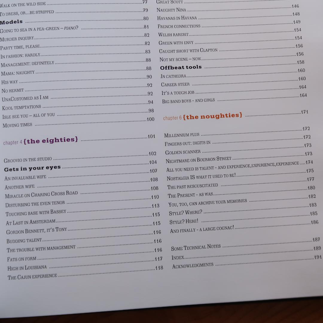 2月限定セール！希少サイン本　洋書　The Unclosed Eye （写真集）