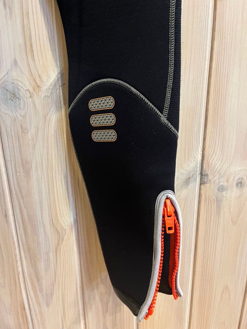 う*み様 アクアラング5.5ミリウエットスーツ　XL