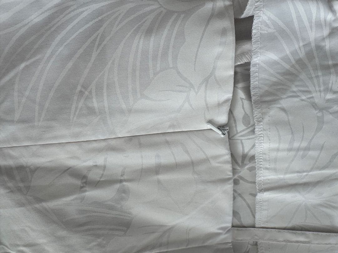 【新品未使用タグ付き】フラダンス　ホワイトドレス