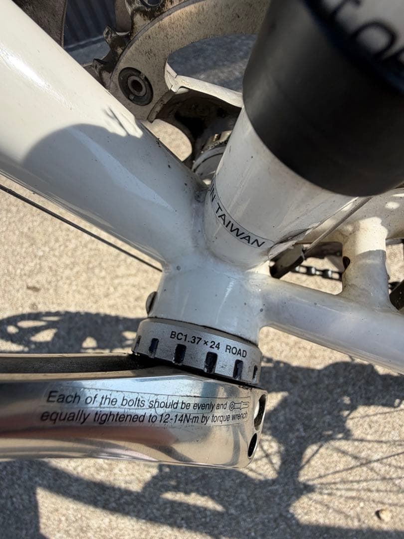 Louis Garneau ロードバイクLGS-LCR 700C (空気入れ付)