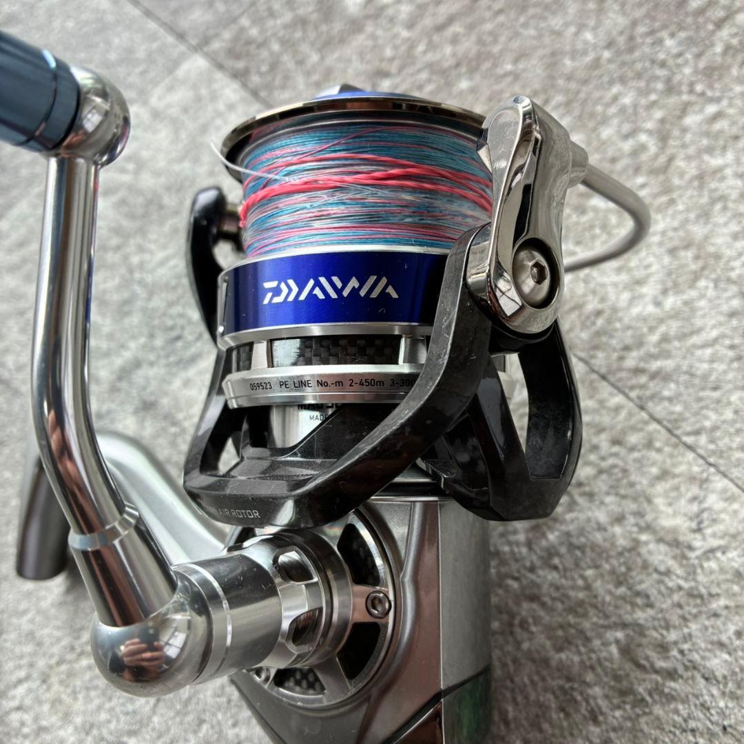 ダイワ 10ソルティガ 4000H SALTIGA スピニングリール