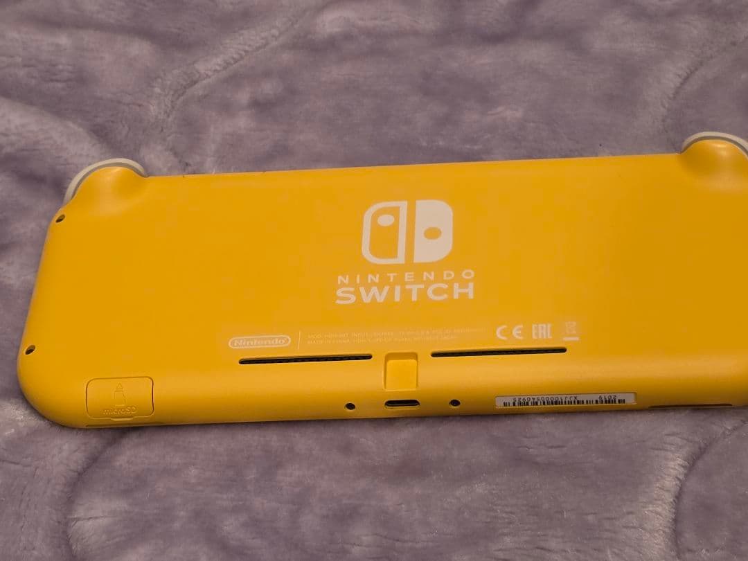 Switchライト イエロー