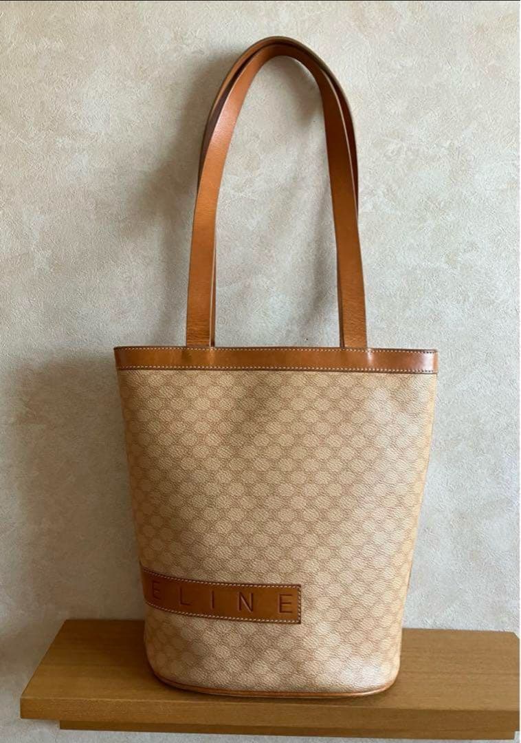 セリーヌトートバッグ　バケツ型