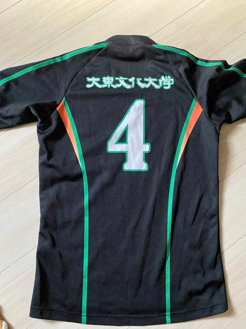 大東文化大学　バレーボールユニフォーム　背番号4番