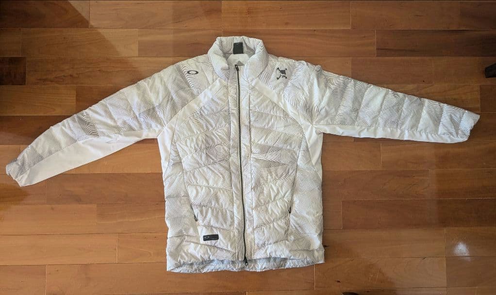 OAKLEY ダウンジャケット ゴルフ用　ホワイト