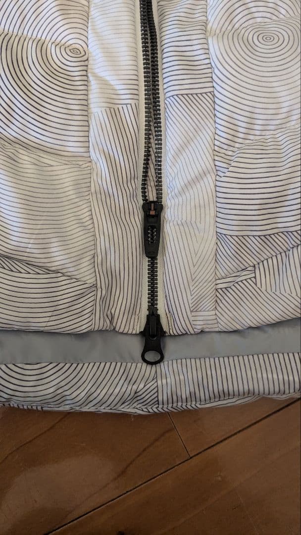 OAKLEY ダウンジャケット ゴルフ用　ホワイト