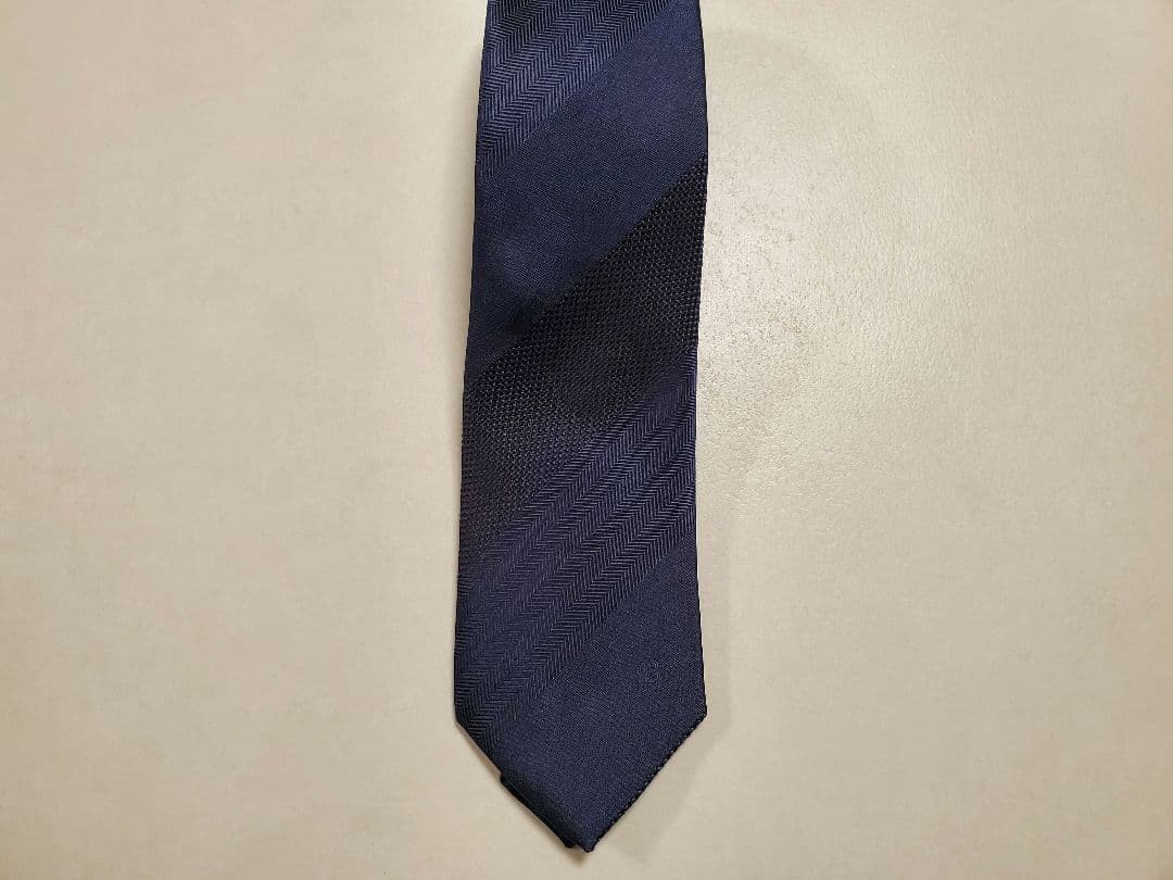 【新品】ブラックレーベルクレストブリッジ　ネクタイ　ネイビー　バーバリー