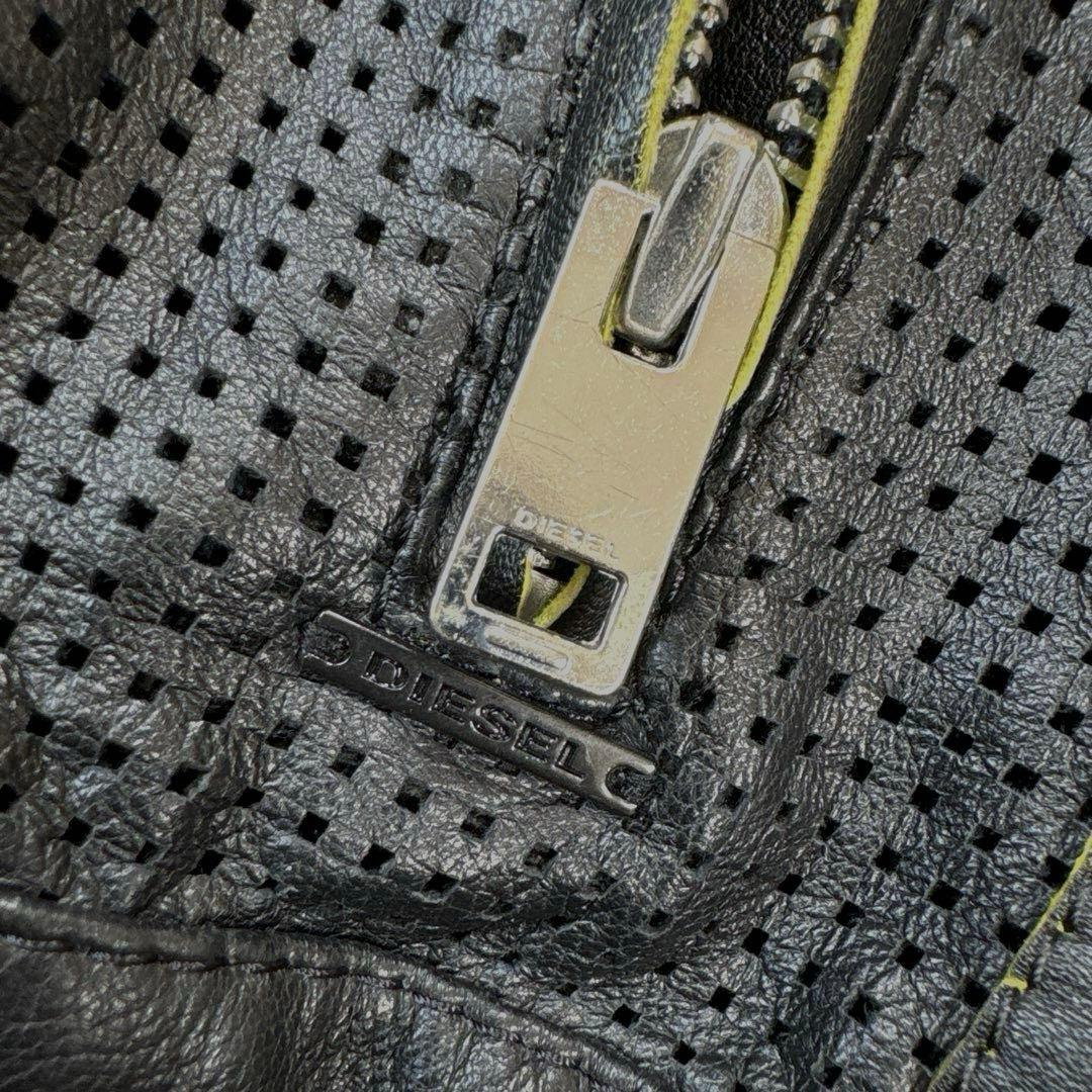 ✨美品✨ディーゼル　レザージャケット　パーカー　パンチング加工　ジップ　ブラック