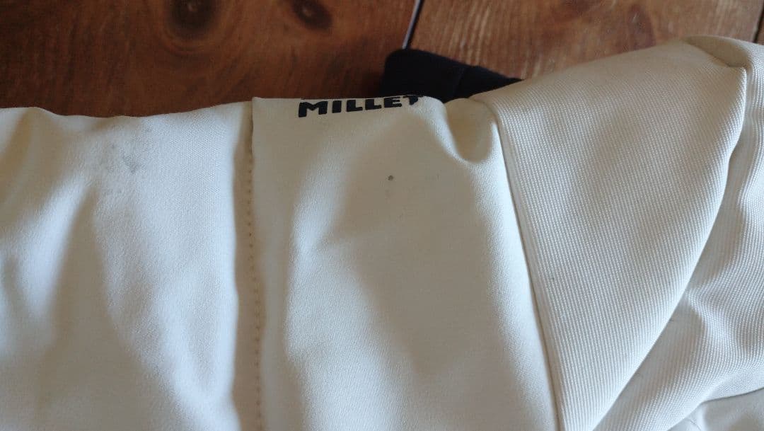 ホワイト/ネイビー フード付きスキーウェア