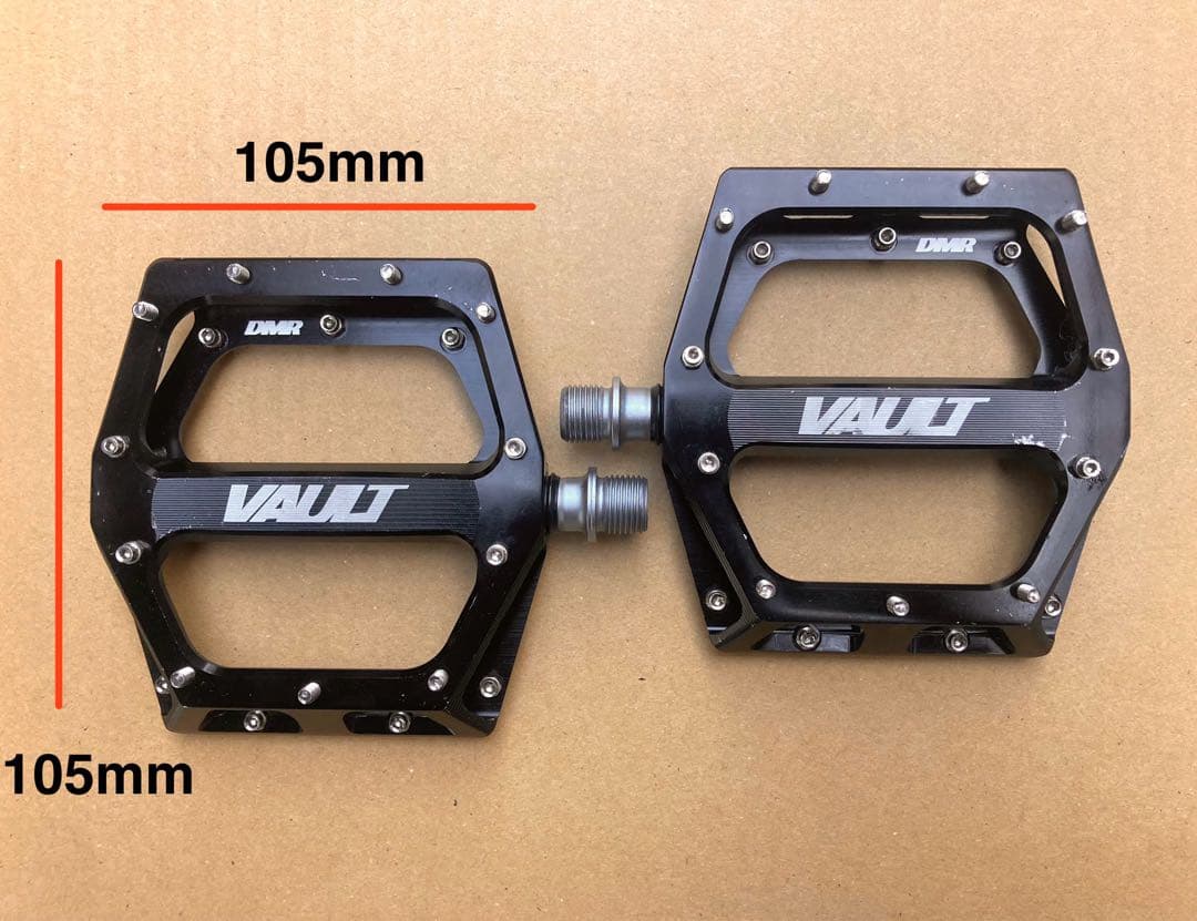美品!! DMR VAULT フラットペダル / グロス ブラック