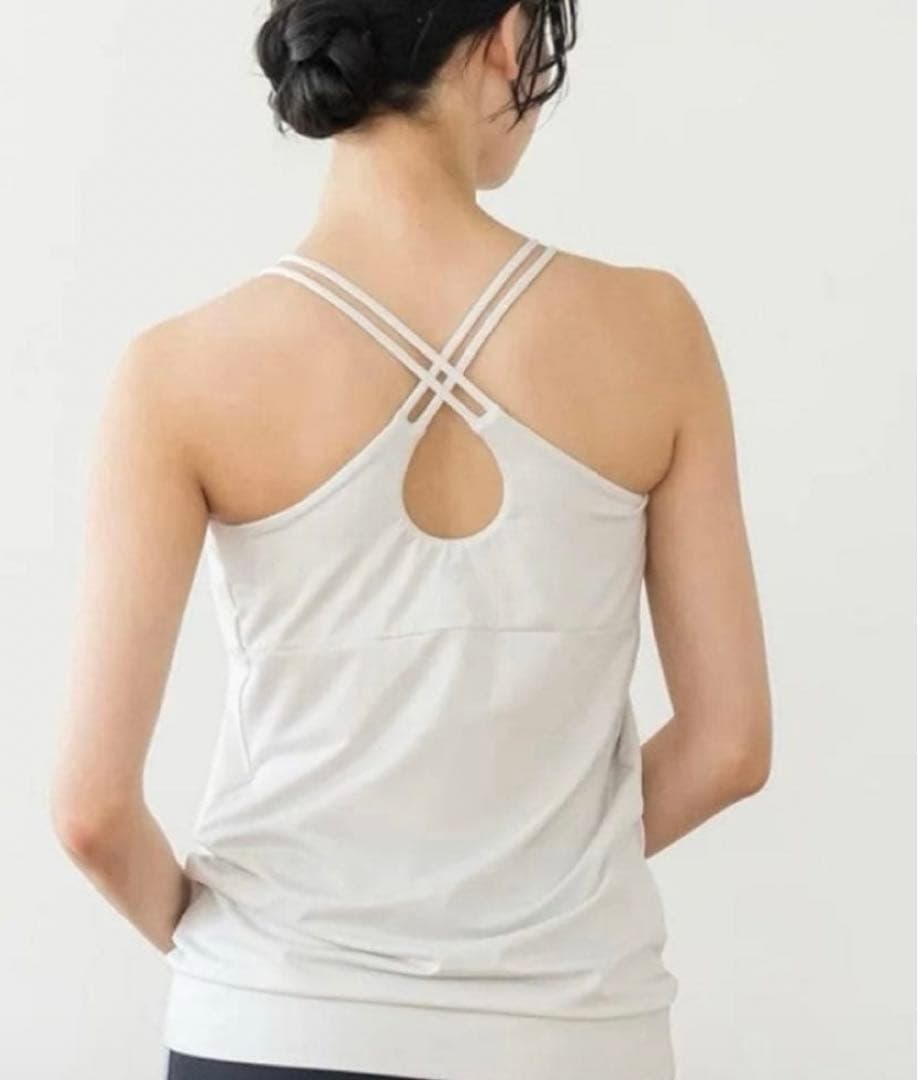 【SUKALA】フロントギャザークロスキャミソール　サンドベージュ　L