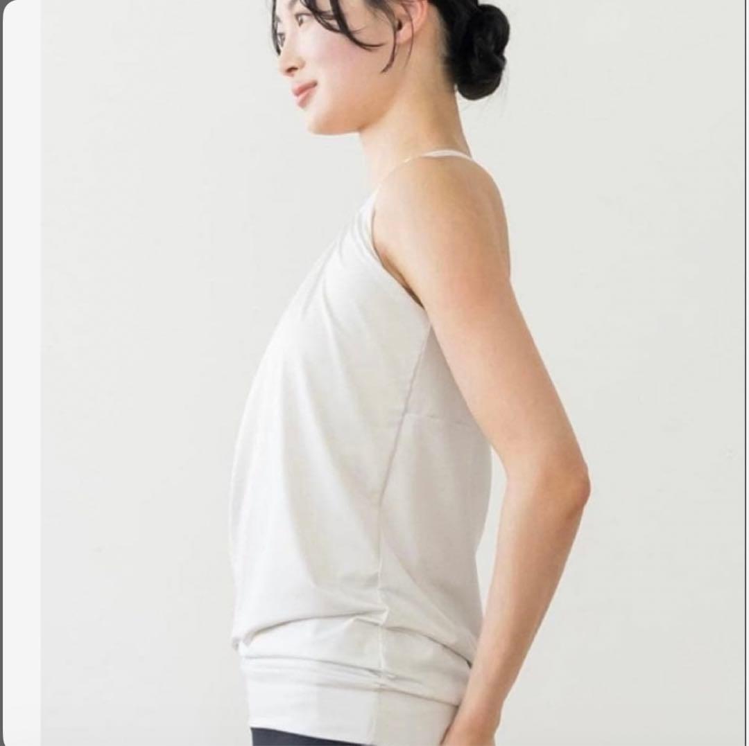 【SUKALA】フロントギャザークロスキャミソール　サンドベージュ　L