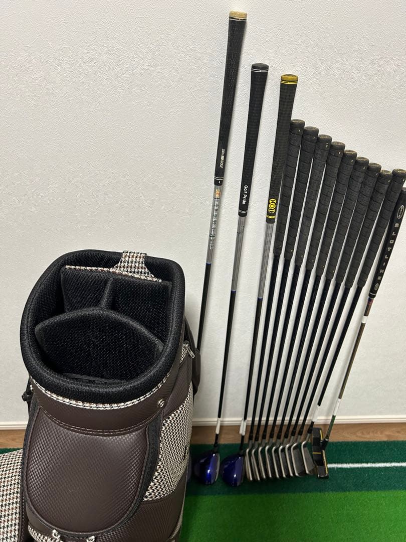 【XXIO】　ゴルフクラブセット　高見えキャディバッグ