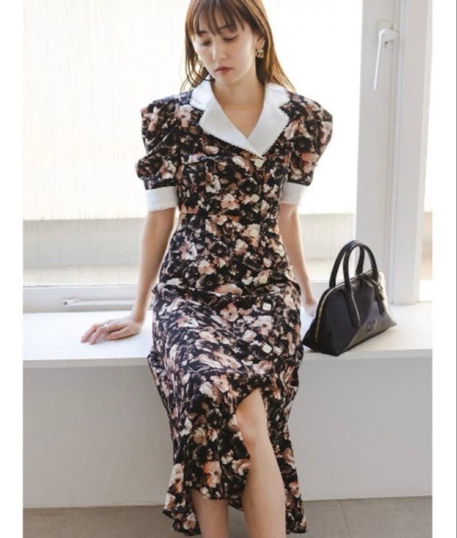 新品タグ付♡SNIDELスナイデル25ss マルチプリントパフスリーブワンピース