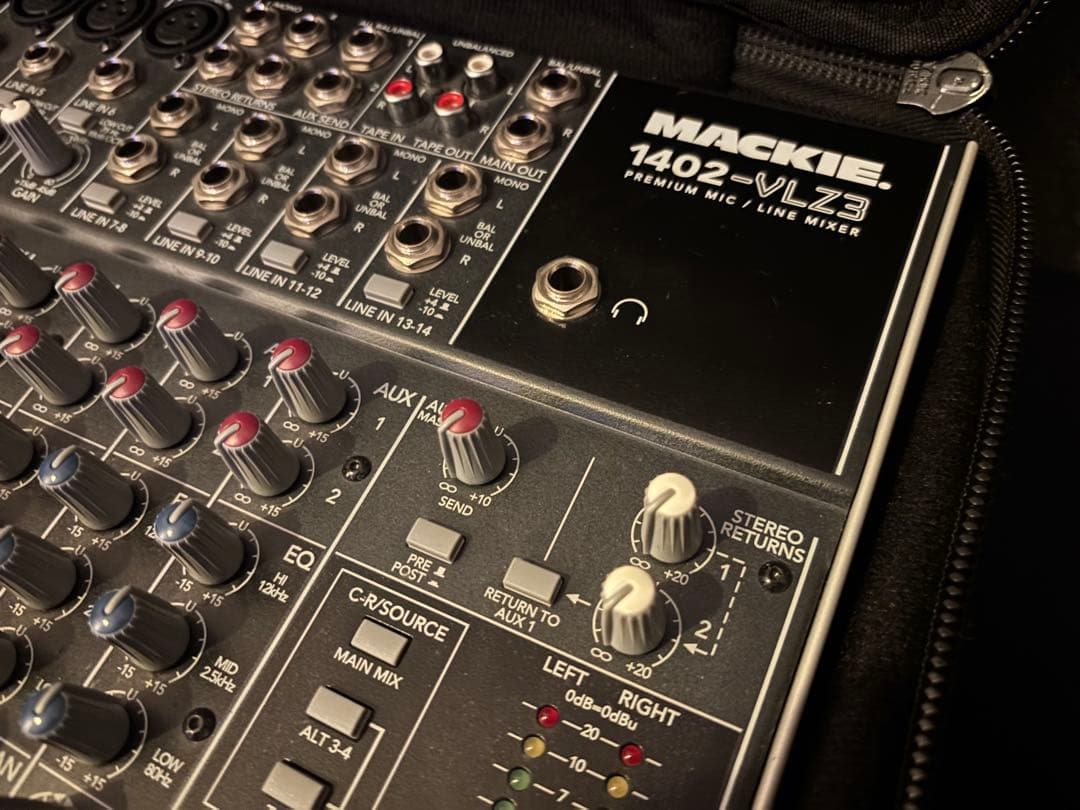 MACKIE 1402-VLZ3 アナログミキサー　専用ケース付き