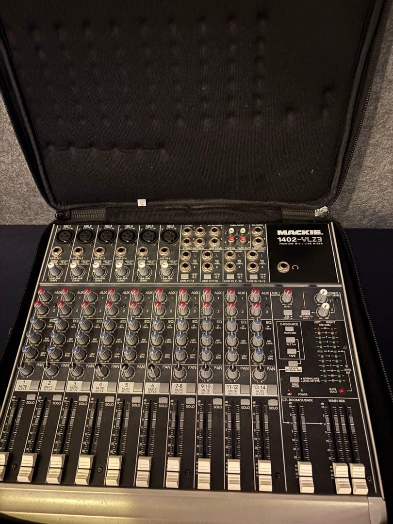 MACKIE 1402-VLZ3 アナログミキサー　専用ケース付き