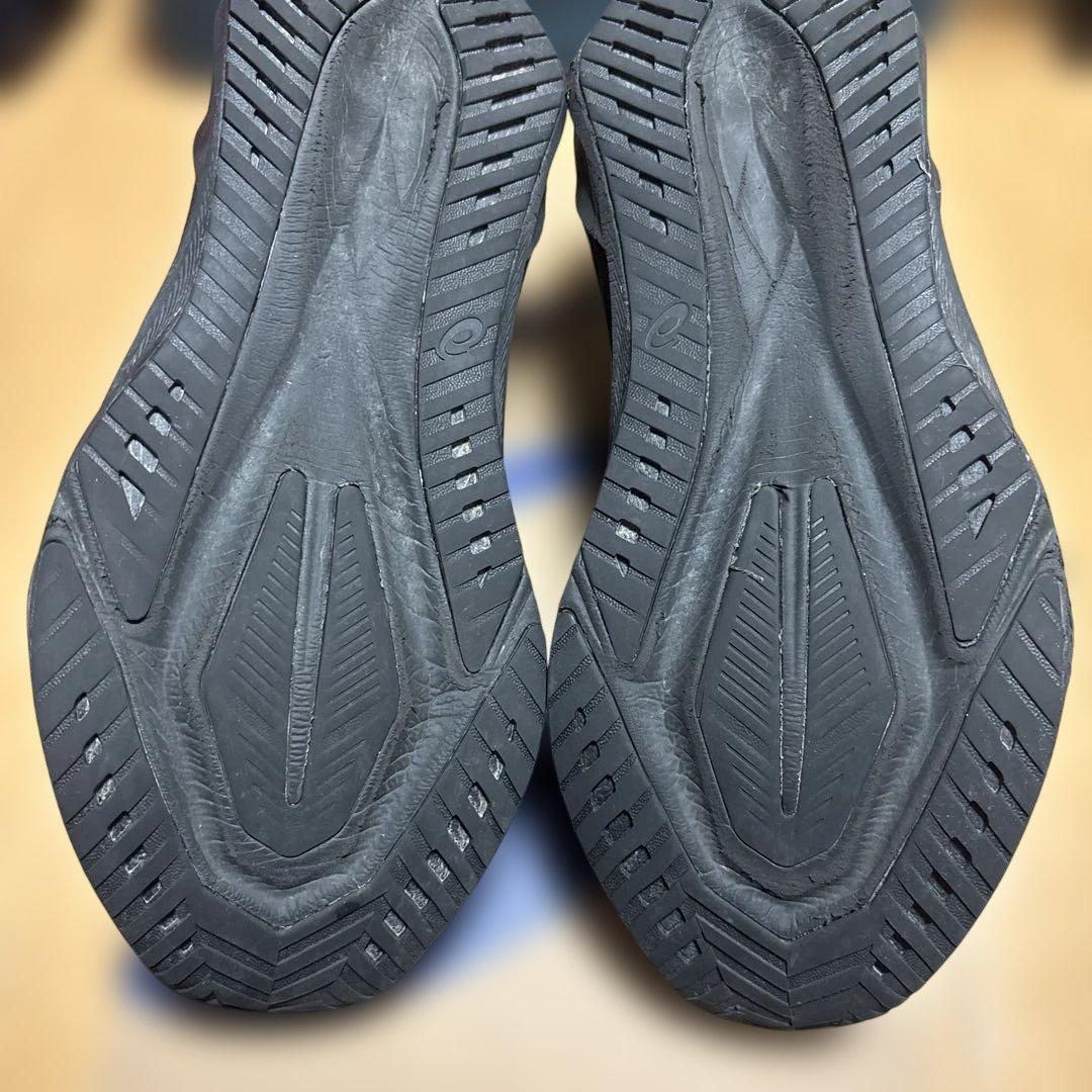 【美品】アシックスASICS ランニングシューズ　ノヴァブラスト5 27.5cm