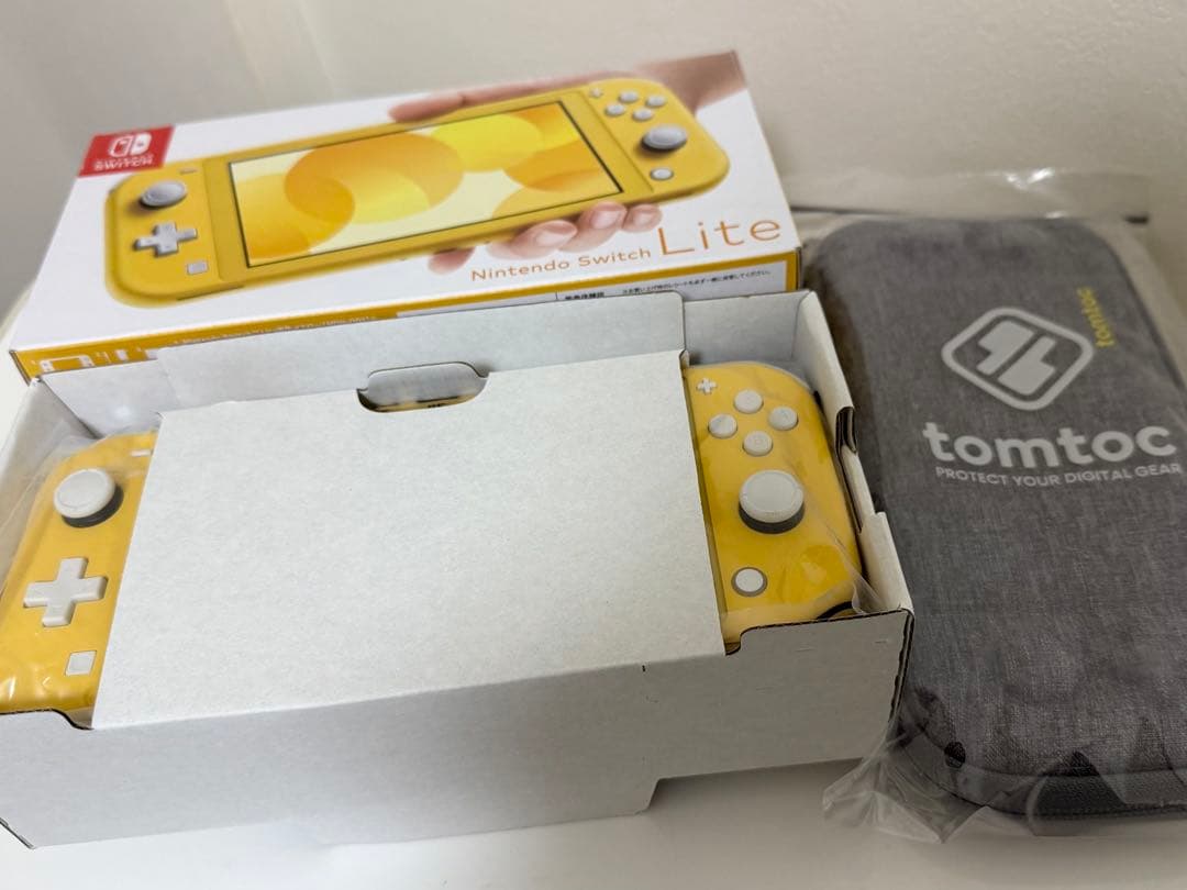 Nintendo Switch Lite ケース付き