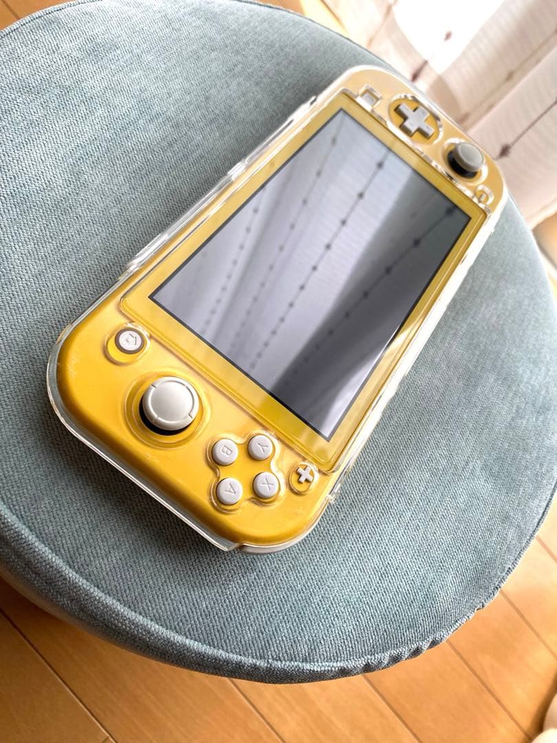 Nintendo Switch Lite イエロー本体 カービィケース付