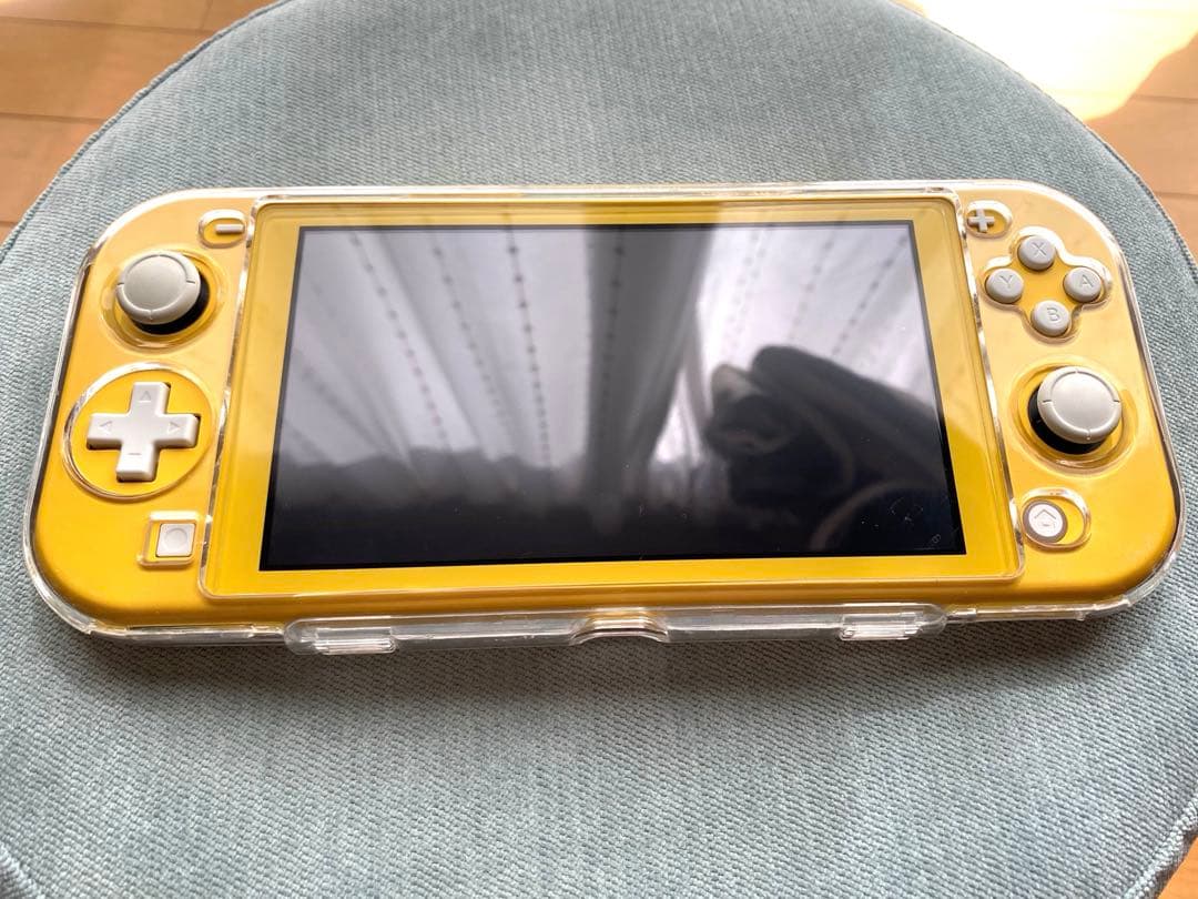 Nintendo Switch Lite イエロー本体 カービィケース付