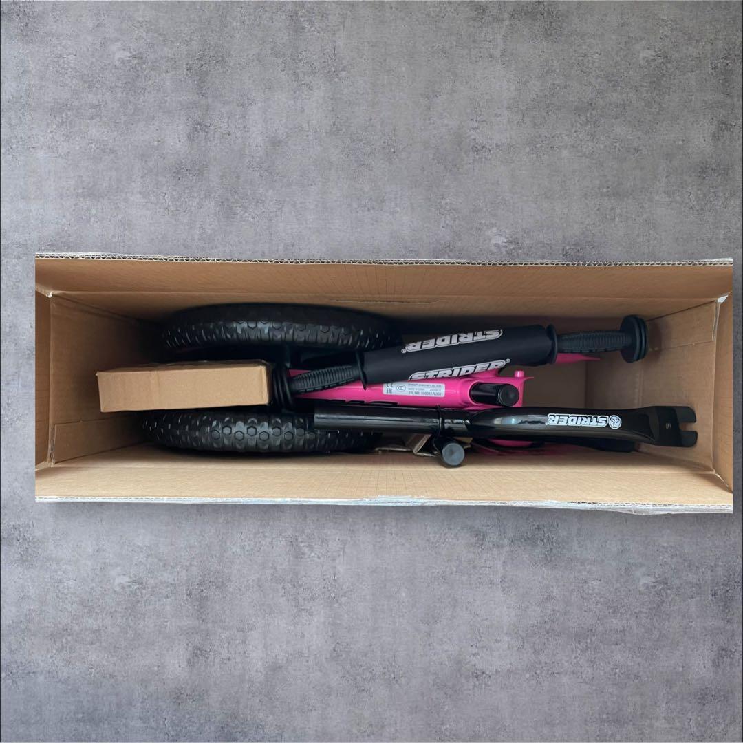 新品　STRIDER ストライダースポーツ ピンク 12インチ ロッキングベース