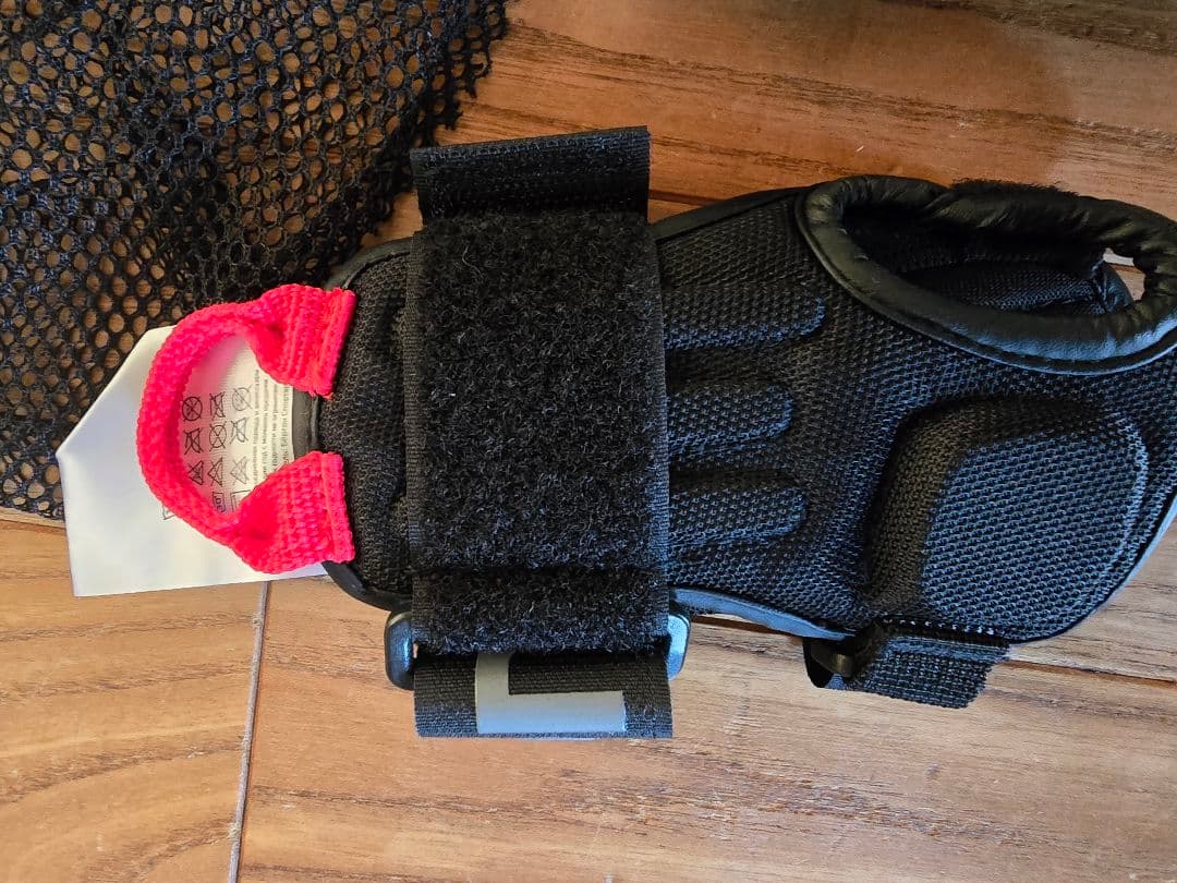 バートン キッズ ワンピース 4T ミトン＆リストガード付