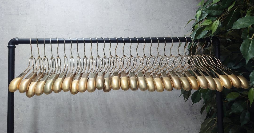 【送料込み】アンティークゴールド　ハンガー　まとめ売り　28本
