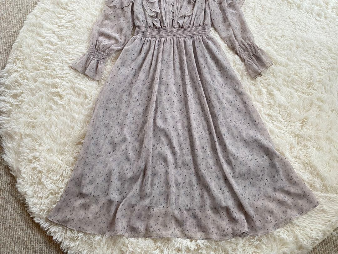 未使用　2025SSストロベリーフィールズ小花柄フリルワンピース