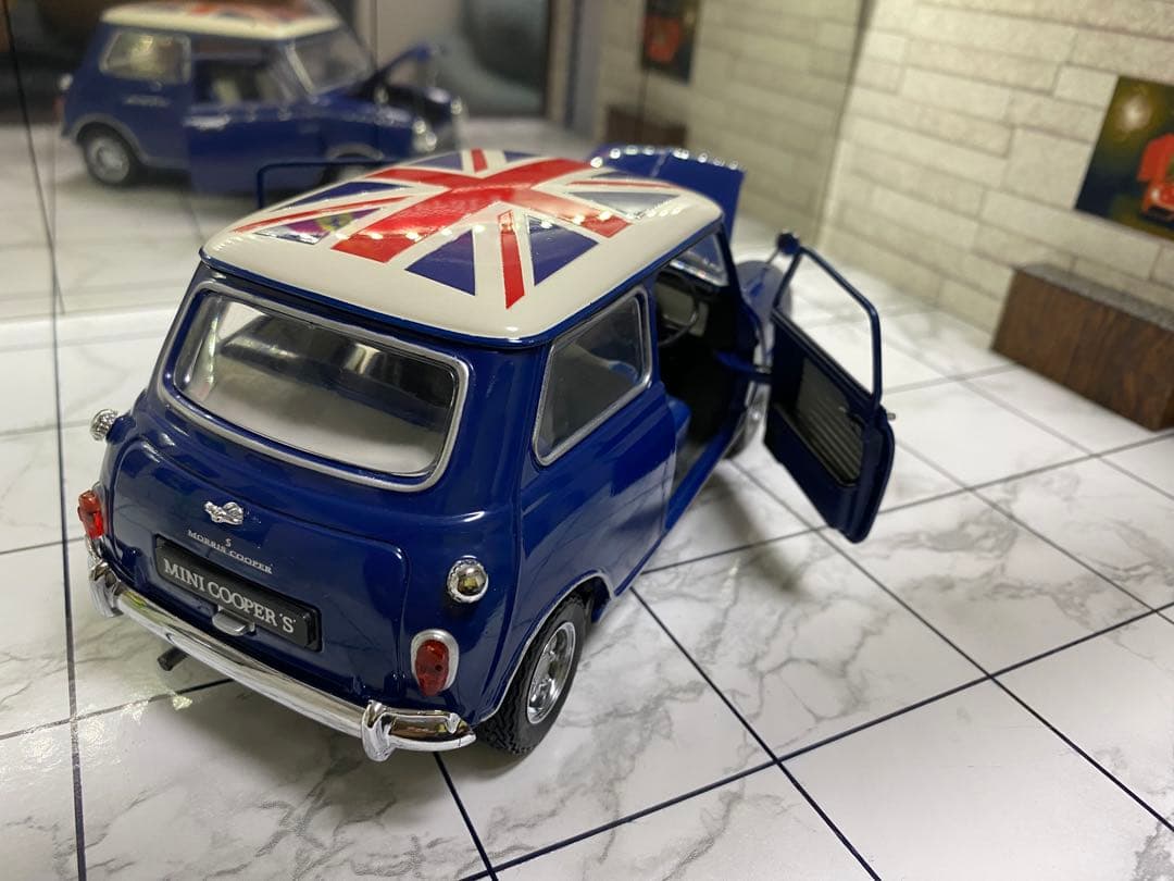 京商　　1/18 ミニクーパー