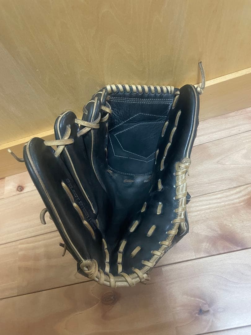 硬式野球グローブ　左投げ 黒 レザー