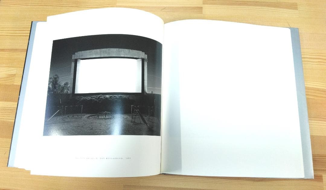 Hiroshi sugimoto　Theaters杉本博司 劇場damiani