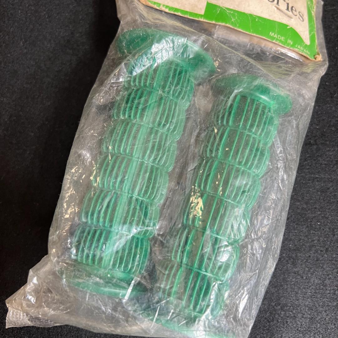 新品未開封 BMX OGK ハンドルグリップ Old school ⑤