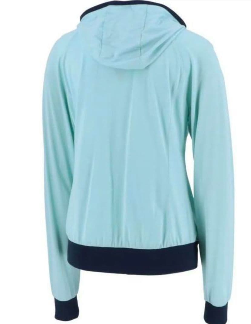 フィラのジャケット サックスカラー